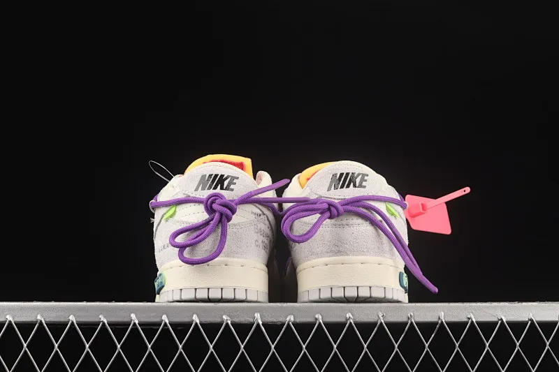 All Categories Nk SB Dunk Series Nk SB Dunk Low Low-top Sneakers #ZG Version OF x Nk Dunk Low OW Suede SB Smashed Backboard Fashion Casual Sneakers DJ0950-101